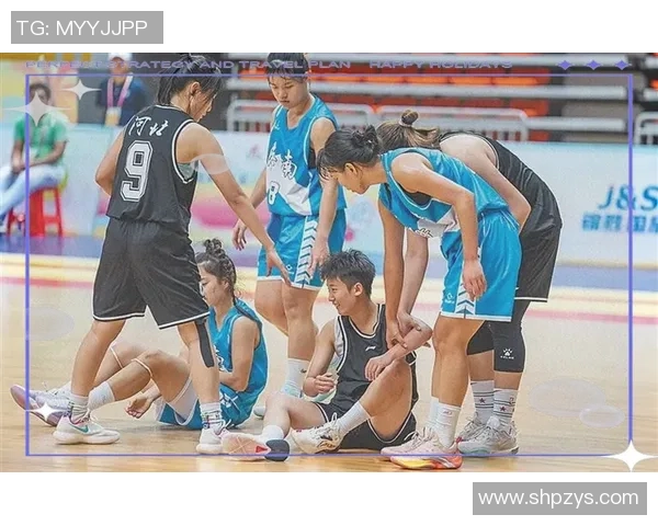 温情时刻：对手球员携手搀扶抽筋队友感动全场观众